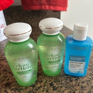 L'Oreal Clean Artiste Eye Makeup Remover Set - Green and Blue